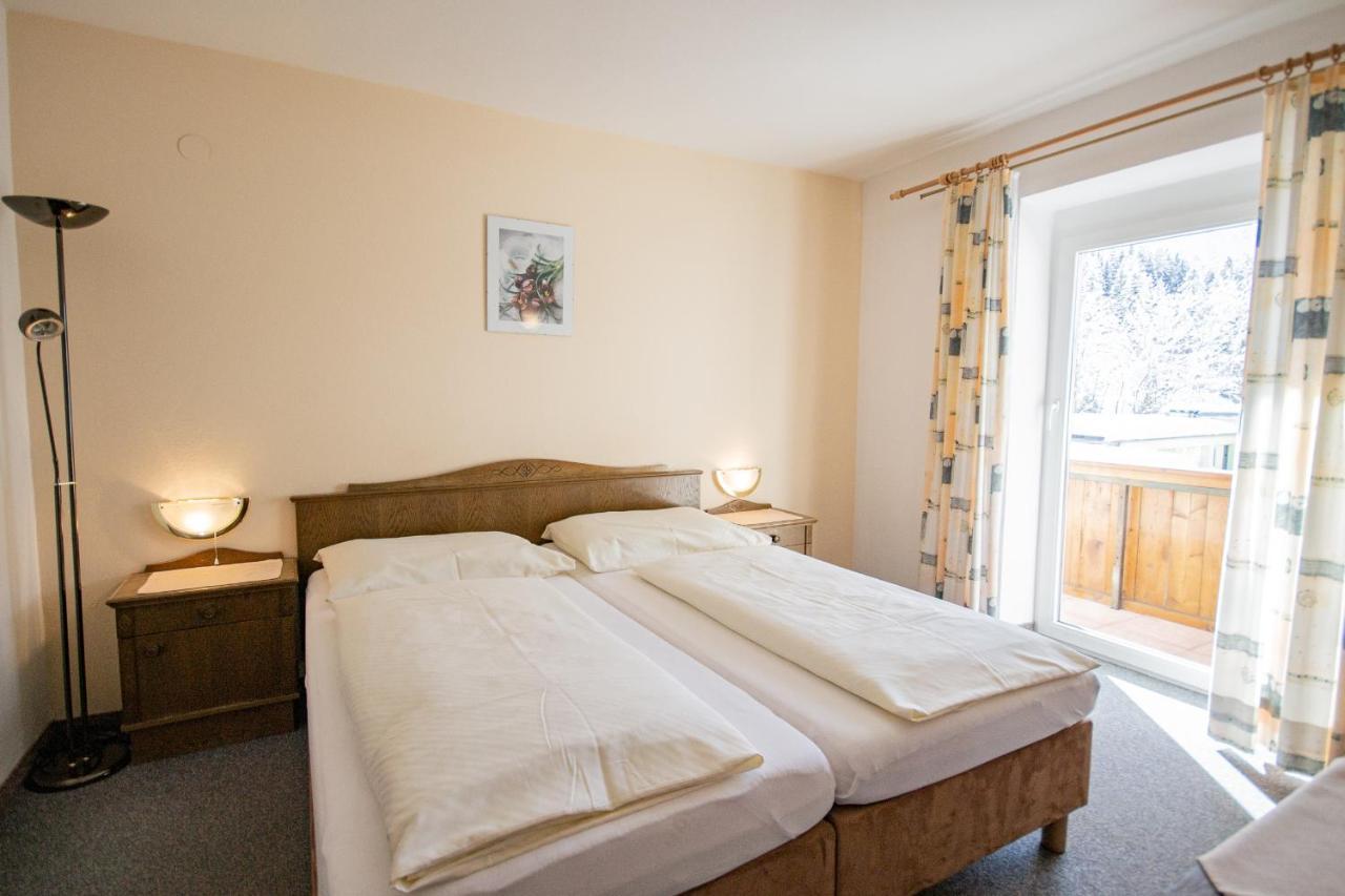 Pension Nina & Gasthof Alpenrose Gschnitz Eksteriør billede