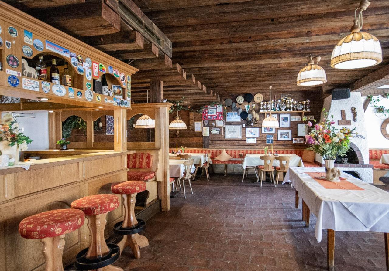Pension Nina & Gasthof Alpenrose Gschnitz Eksteriør billede